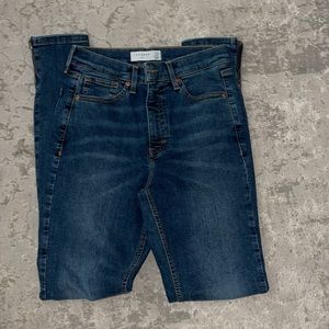 Topshop Jeans Size 28 Height 34 Zippered Bottom Hem